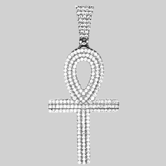Pendentif croix en argent glacé du VIII
