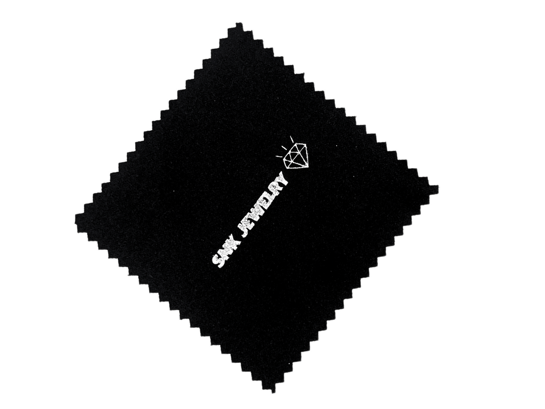 Jewelry cleaning cloths