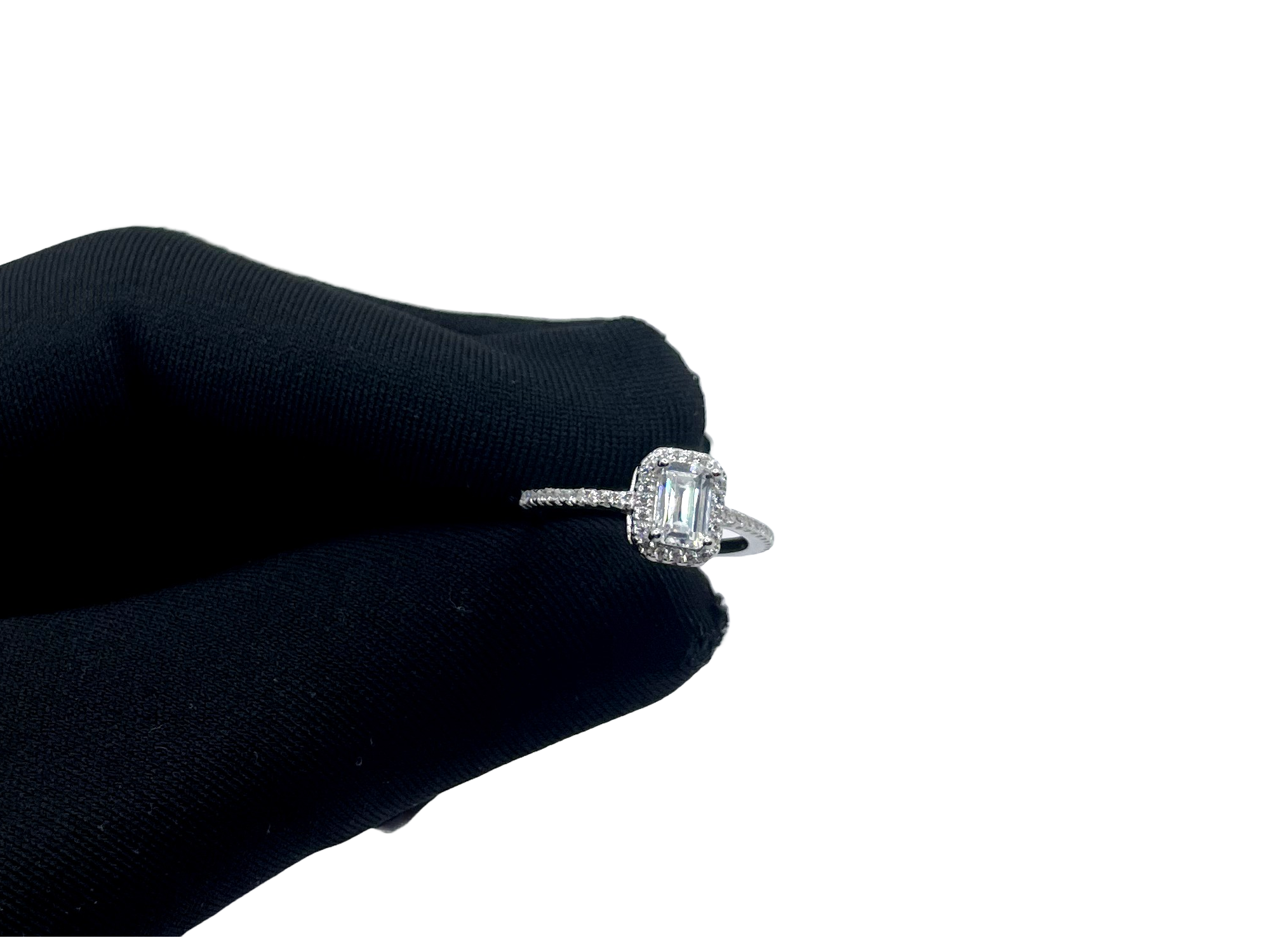 Silver zirconia ladies ring