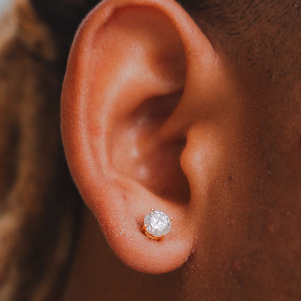 ROND  STUD DIAMANT VVS1 OORBELLEN - 18 KARAAT GOUD -